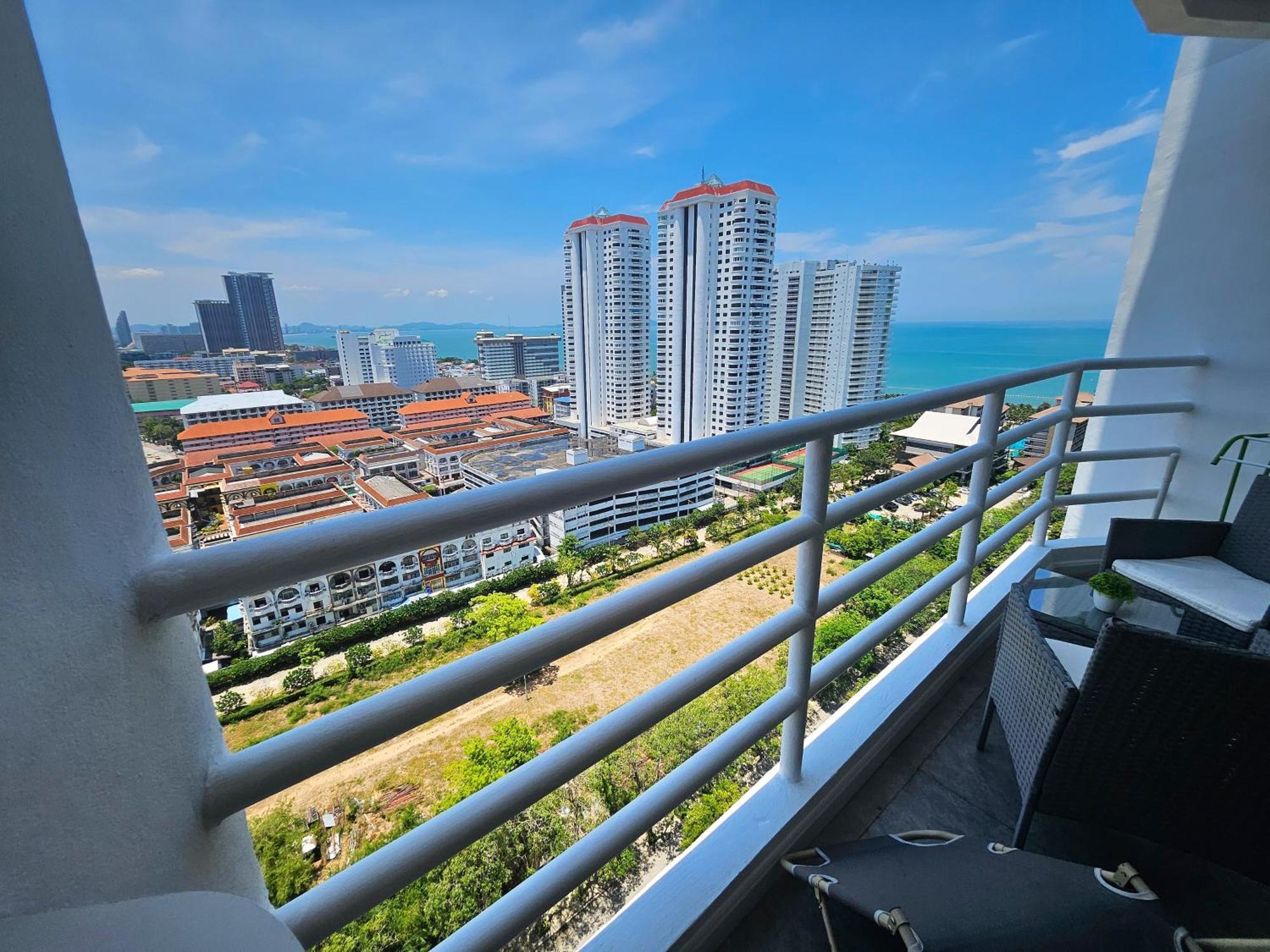 פאטאיה View Talay 5 Jomtien Beachfront מראה חיצוני תמונה
